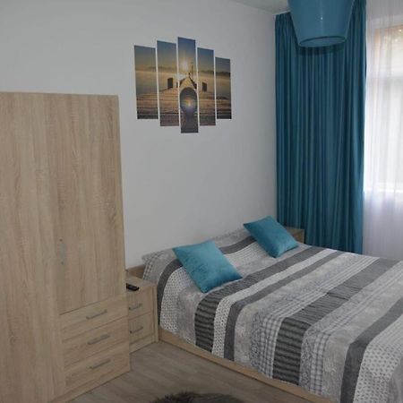 Sunrise Apartment Petroşani Eksteriør bilde
