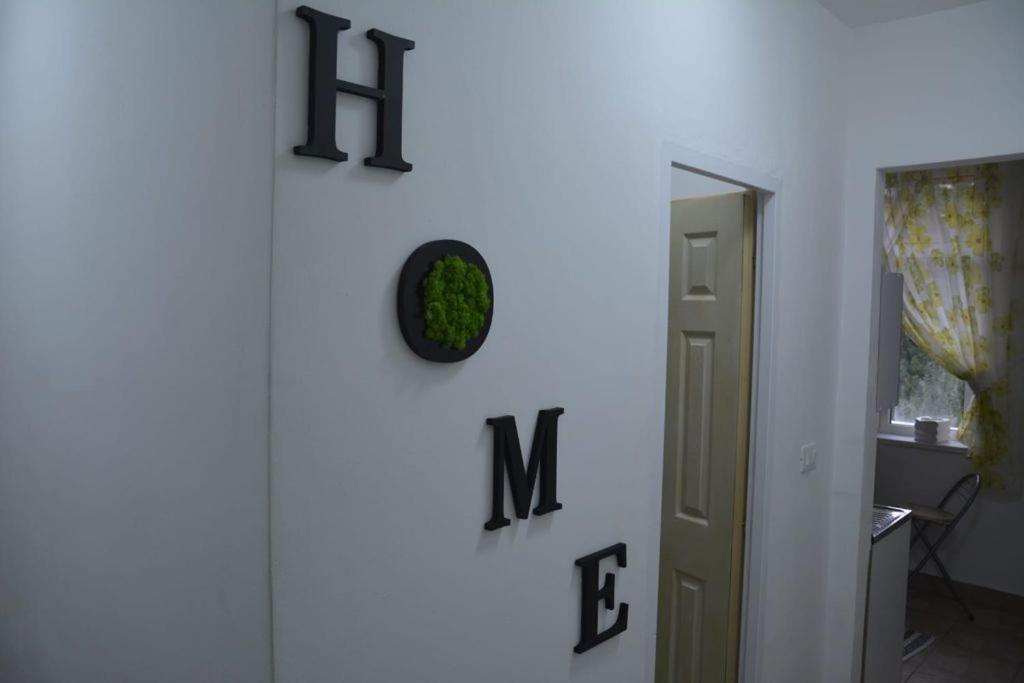 Sunrise Apartment Petroşani Eksteriør bilde